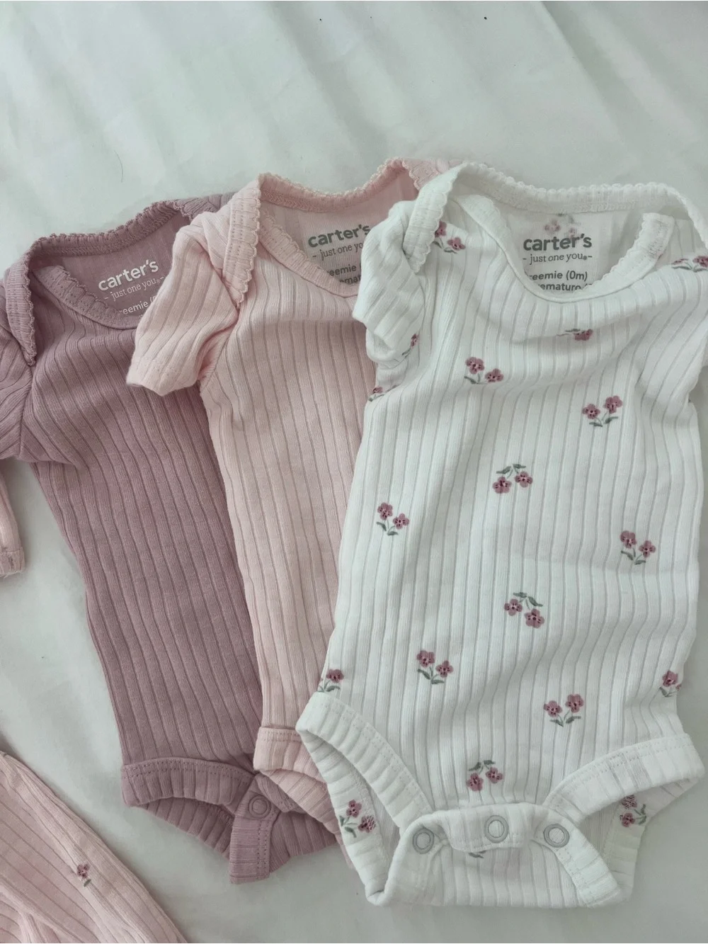 Carter's Ribbed Pink Floral Baby Girl Preemie bundle - Footies Pajama PJ Onesie - Picture 4 of 4
